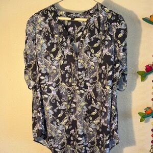 EUC Torrid Harper Georgette Ruched Short Sleeve Blouse in a black multi-color f